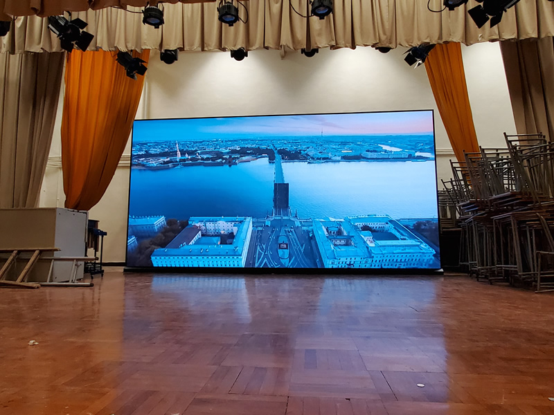 圣?文德書院室內禮堂舞臺led顯示屏