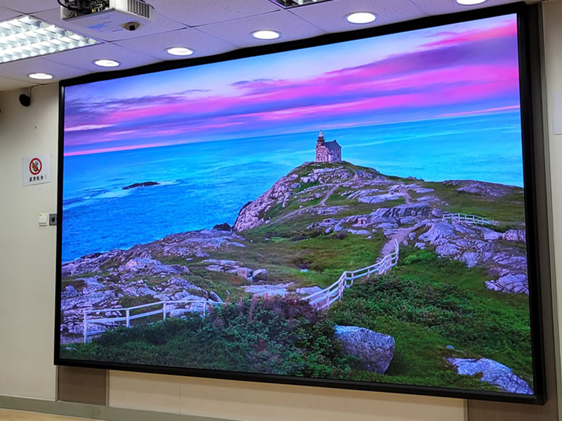 香港道教聯(lián)合會青松中學室內PH1.53小間距顯示屏