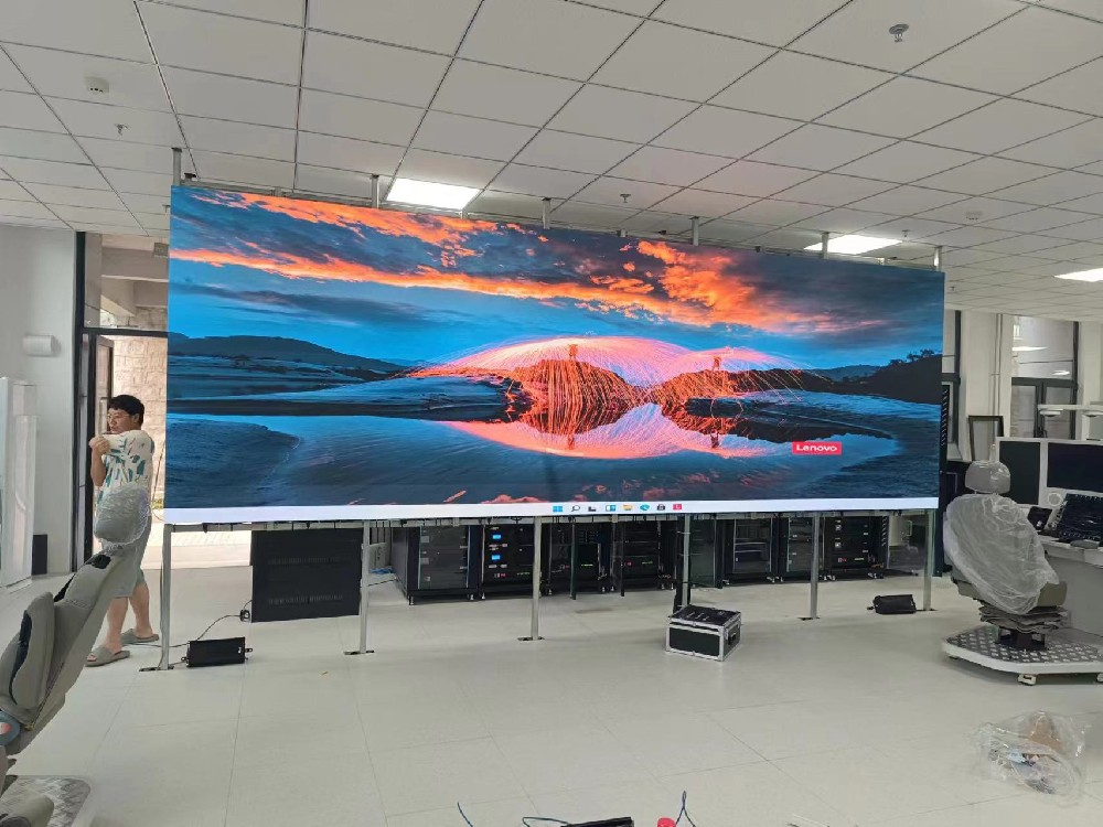 煙臺某航空學校PH1.25小間距顯示屏